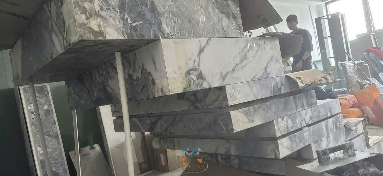 CẦU THANG ỐP ĐÁ NUNG KẾT VASTA NK02